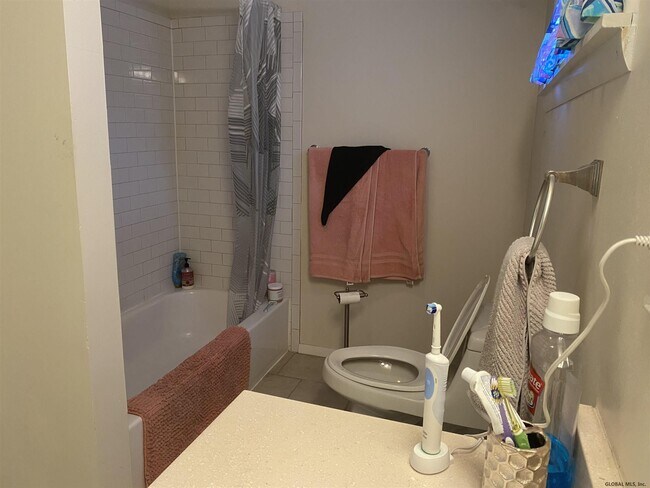 Photo - 539 Bloomingrove Dr