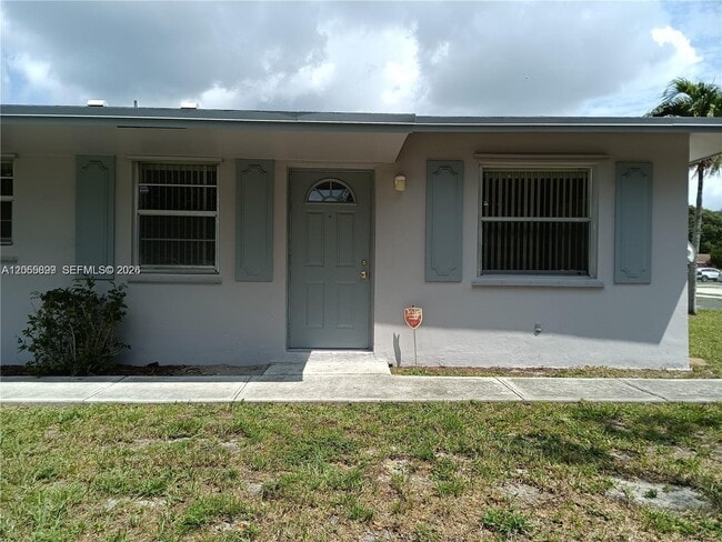 Building Photo - 1502 N 57th Terrace