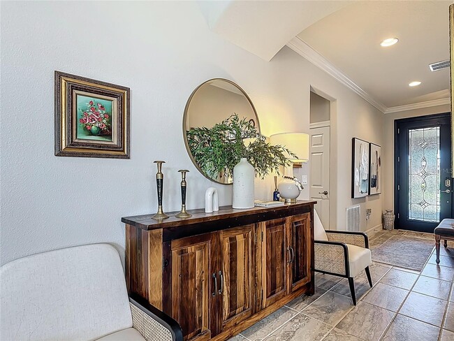 Photo - 588 Cantabria Dr