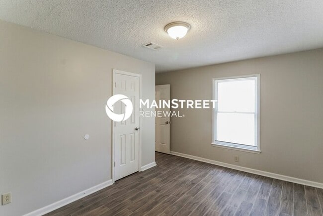 4 Bedroom Pet-Friendly Home in Cordova, TN with Main Street Renewal
