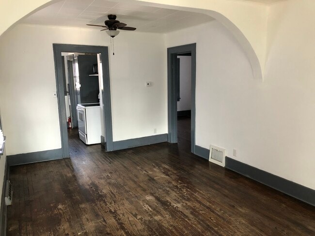 living room - 1629 Michigan st