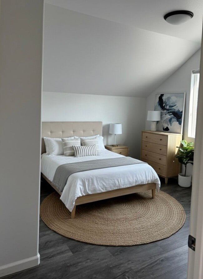 Photo - 931 W 23rd St Unit 931