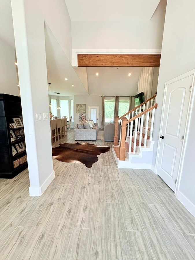 Photo - 55 Ruskin Dr W