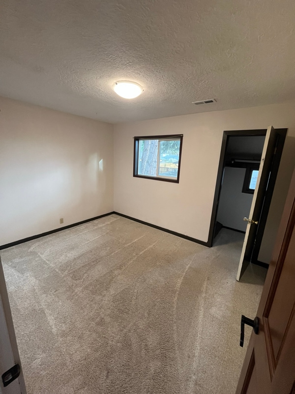 Photo - 18320 Dickerson Ln