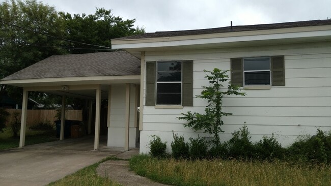 Photo - Nice older house in N Austin