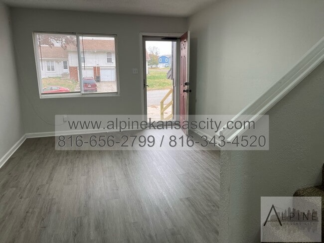 Photo - Updated Duplex, Fort Osage School District