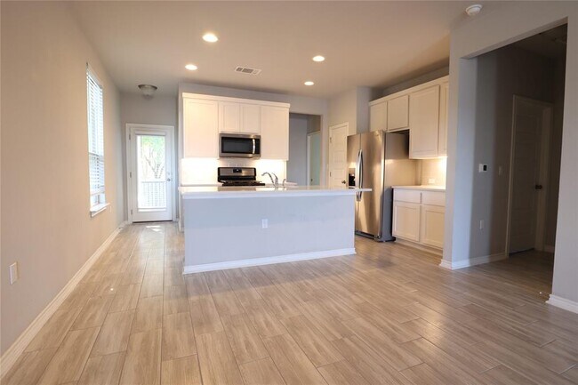 Photo - 1405 Ambler Dr