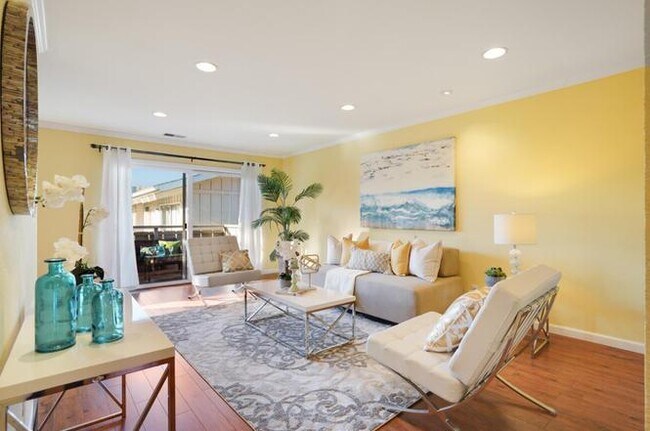 Photo - 255 S Rengstorff Ave Unit