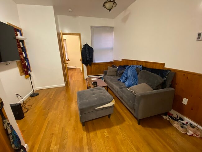Photo - 87 Prince St