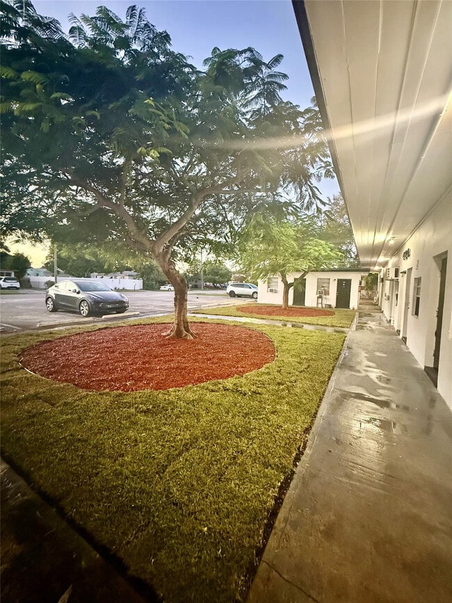 Photo - 424 NW 15th Terrace Unit 7