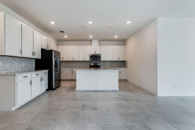 Photo - 1295 Tangled Orch Trce