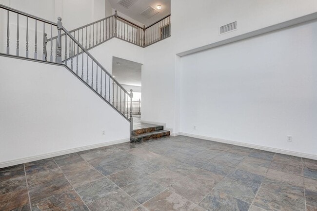 Photo - 9931 Rockside Ave