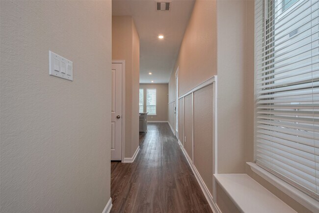 Photo - 4046 Balboa Dr
