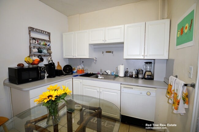 Photo - 54 Egmont St Unit 2