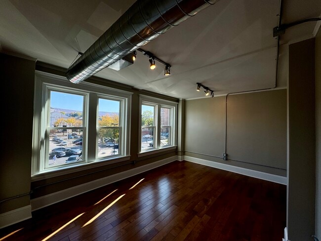 Photo - 92 S Main St Unit 304