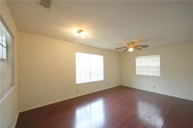 Photo - 1903 E 20th St Unit 101