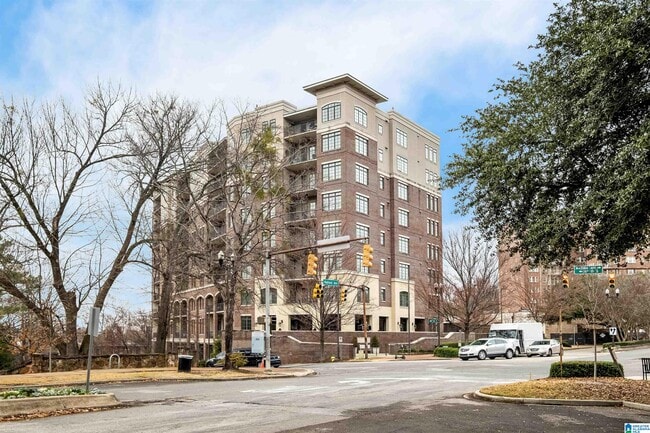Photo - 2600 Highland Ave Condo Unit 403