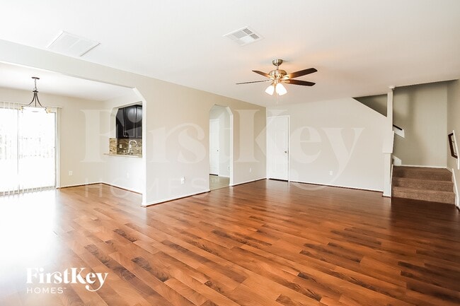 Photo - 1621 Perennial Ln
