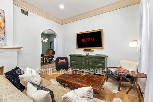 Photo - 110 E Craig Pl Unit 1