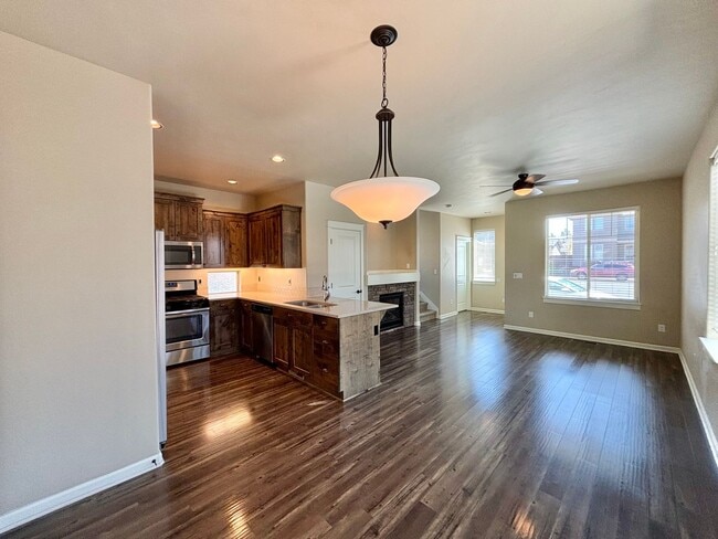 Photo - 2965 Yew Park Ln