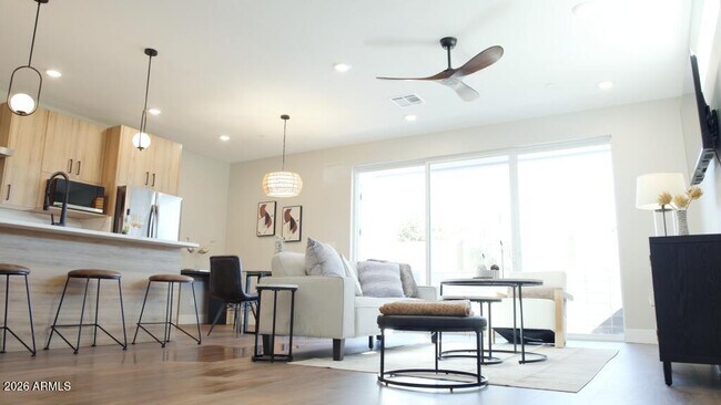 Photo - 840 W Pecos Rd