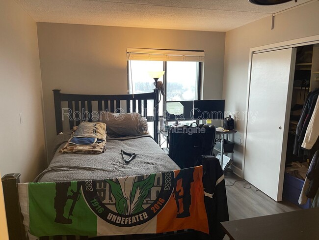 Photo - 60 Strawberry Hill Ave Unit 907