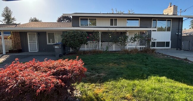 Building Photo - 2248 Madrona Dr SE Rental