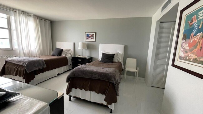 Photo - 5701 Collins Ave Unit # 1714