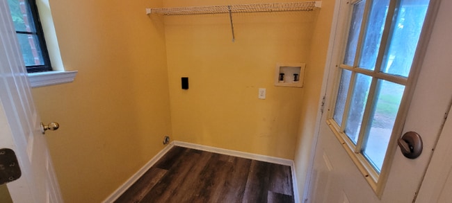 Photo - 142 Lee Rd 2150