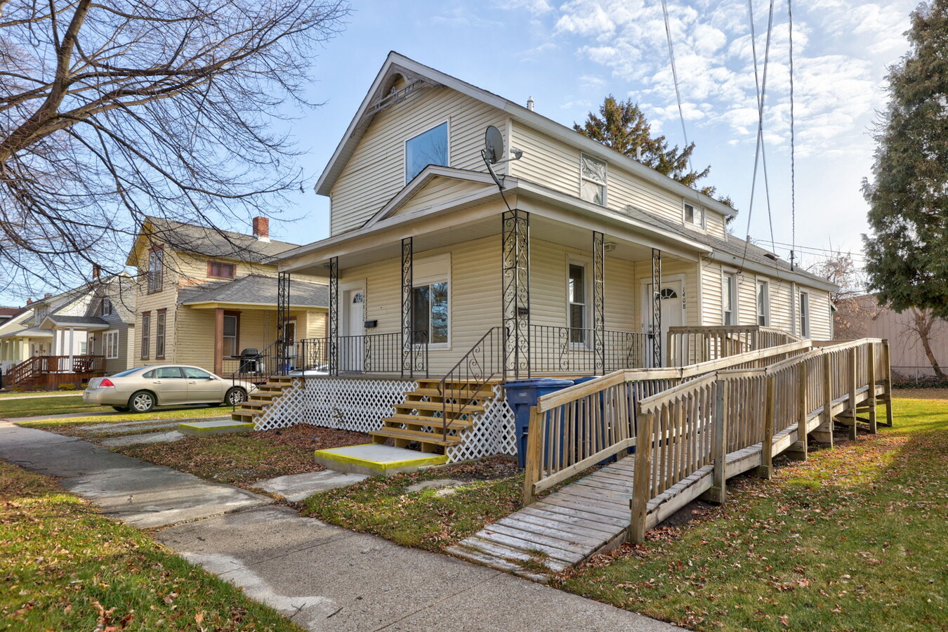 Photo - 1408 11th St Apartments Unit Upper 1