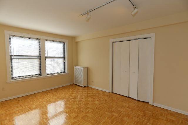 Photo - 629 W Belmont Ave Unidad 905