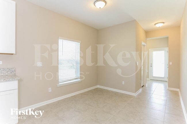 75392 Fox Cross Ave