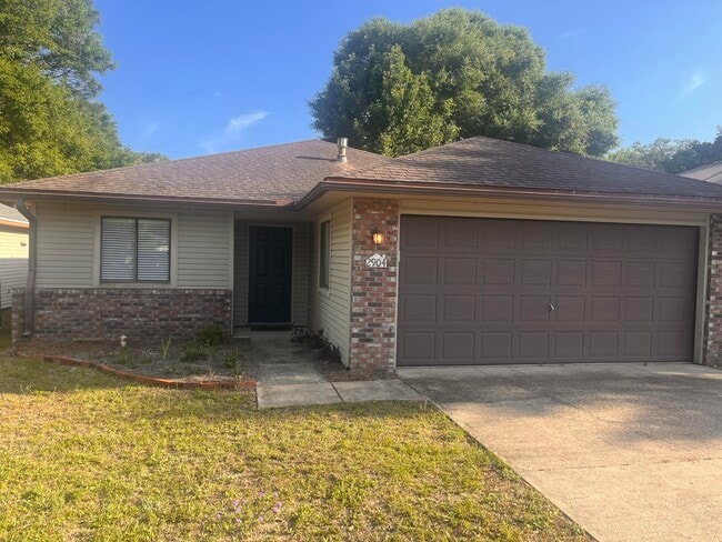 Building Photo - 2904 Alpine Pl