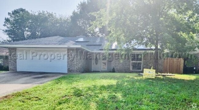 Building Photo - Charming Home in Established Community in ...
