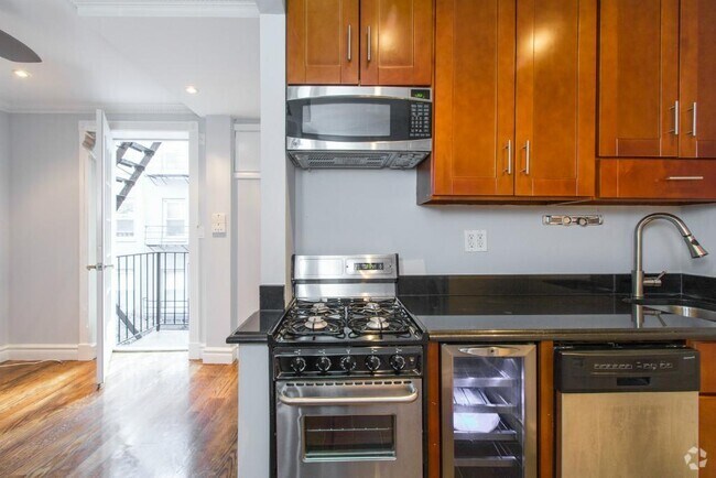 Building Photo - 147 Avenue A Unit 3R Rental