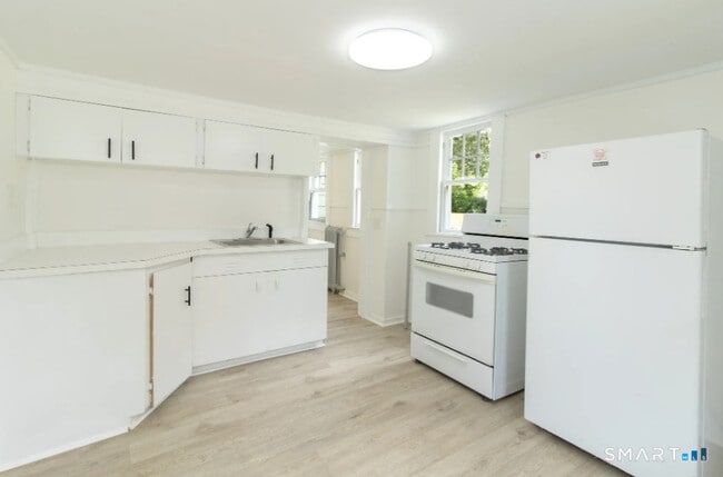 Photo - 30 Grove St Unit B