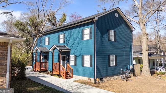 Photo - 848 Ridge Ave NW