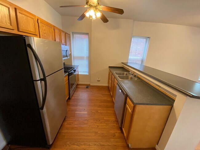 Photo - 1616-1618-1618 Summit St Unit 1616