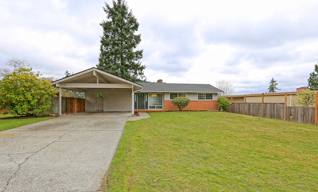 Remodeled 4 Bed 2.5 Bath Bellevue Home - Remodeled 4 Bed 2.5 Bath Bellevue Home