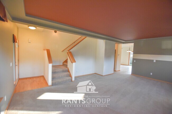 Photo - Spacious home in a fantastic neighborhood
