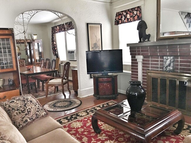 Photo - 104 S Wissahickon Ave