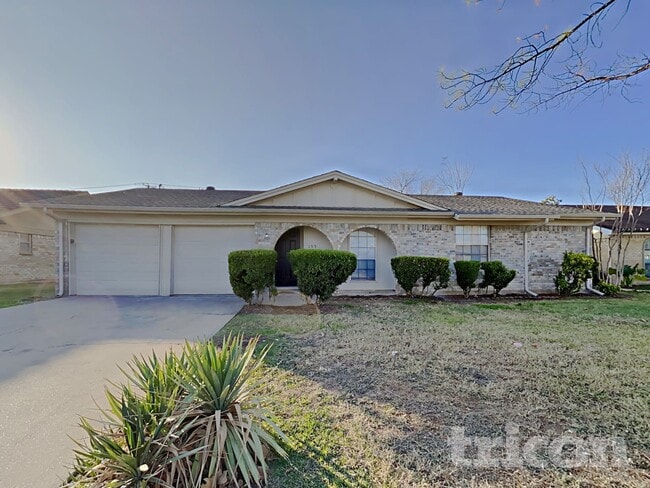 Building Photo - 155 Bellvue Dr