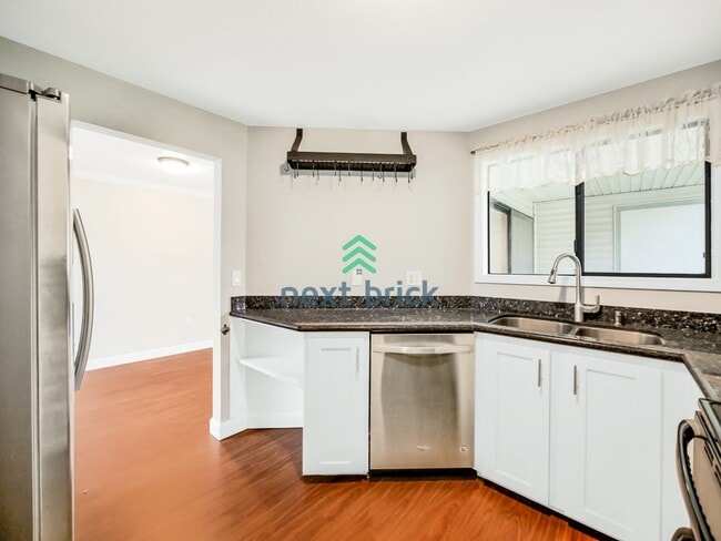 Photo - Gorgeous 2 Bed 1.5 Bath Condo for Rent!