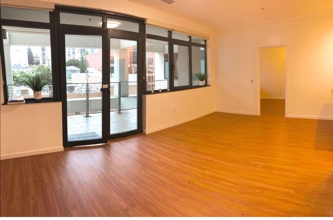 Building Photo - 1551 4th Ave Unit Solara Loft  306