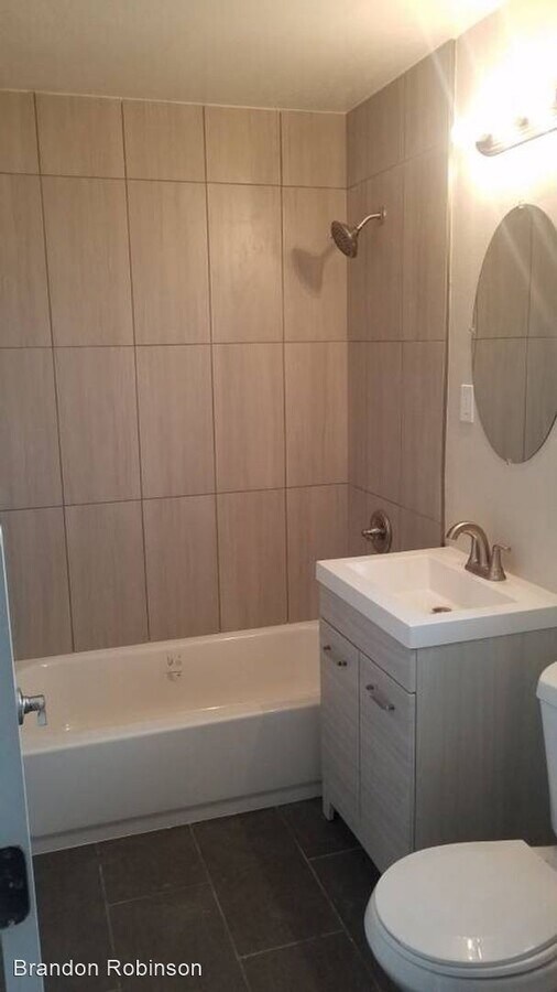 Photo - 1065-1065 Grand Ave