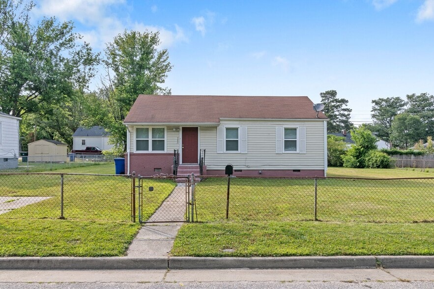 503 Woodfin Rd