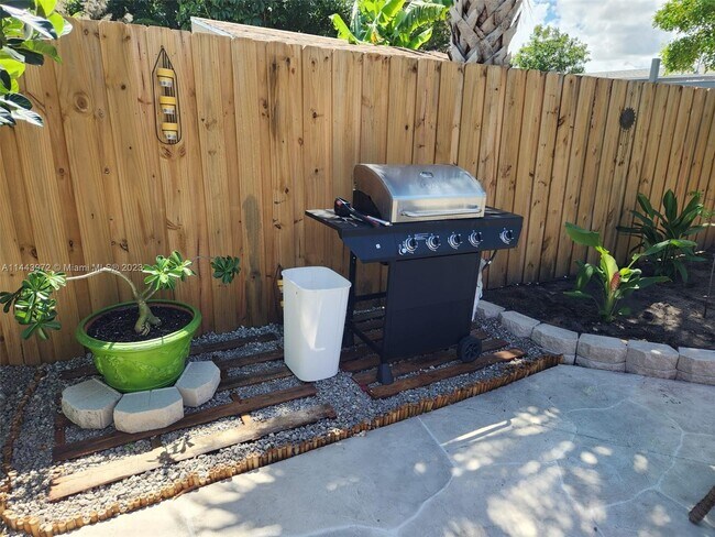 Photo - 12053 Colony Ave