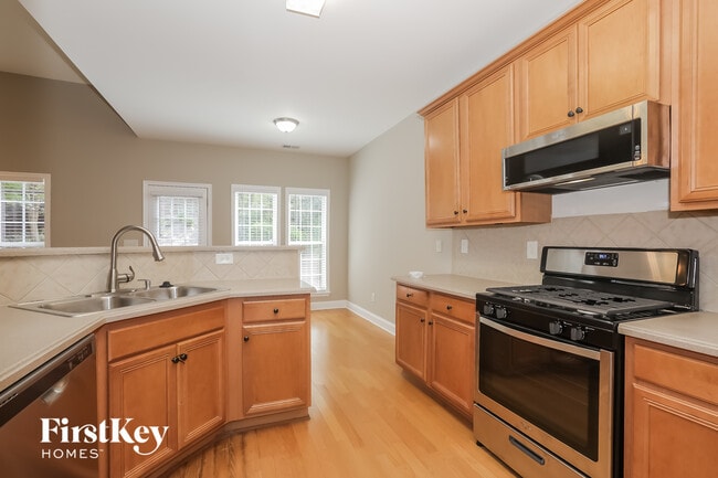 Photo - 495 Roland Manor Dr