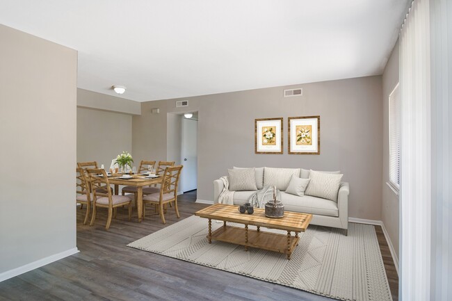 Pisos de tablones inspirados en madera - The Retreat At Altamonte Springs