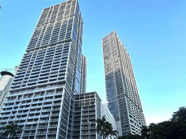 Building Photo - 475 Brickell Ave Unit 3107 Rental